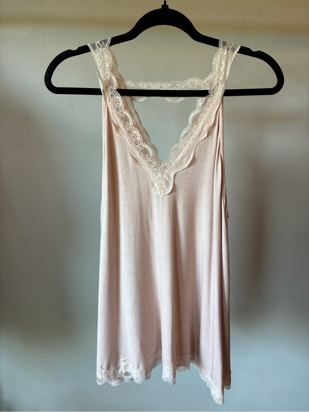 POL Blush Pink Lace Trim Sleeveless Tunic Top – Size Large